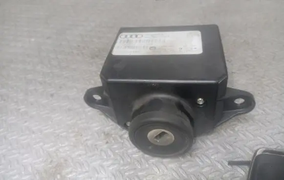 Audi A6 S6 C6 4F Ignition lock 4F0909131E