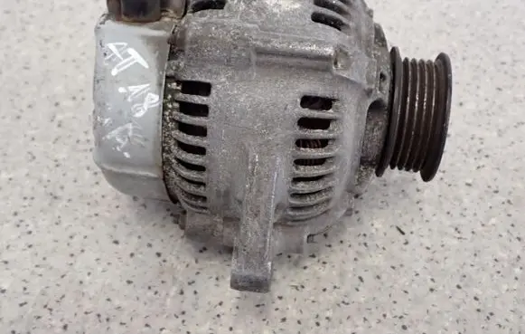 Toyota Celica T180 Generator/alternator 