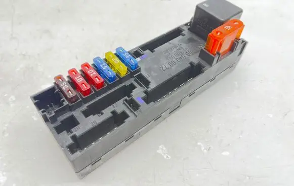 Mercedes-Benz CLK A208 C208 Fuse module A0005400072