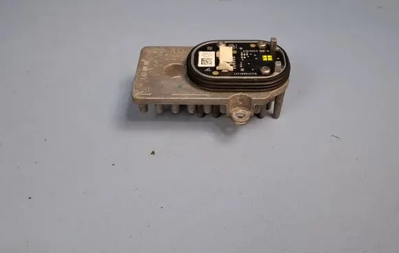 Volkswagen Tiguan LED ballast control module 1473000167C0 1473000168