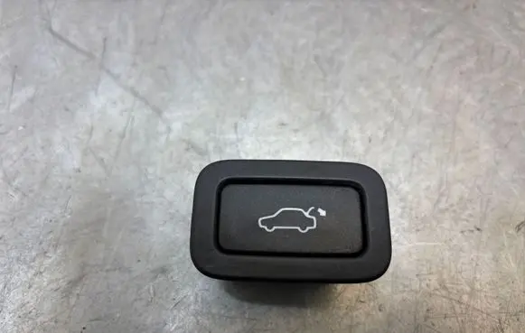 Volvo V70 Tailgate/trunk/boot open switch 31412055