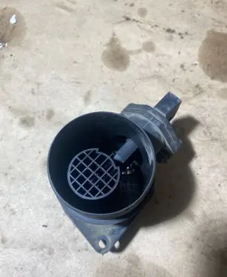 Volkswagen Transporter - Caravelle T5 Mass air flow meter 0281002531 038906461B