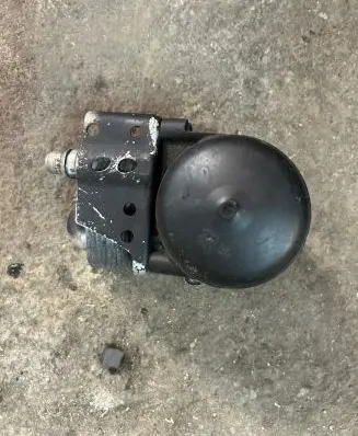 BMW 3 E90 E91 Engine oil radiator B8316000