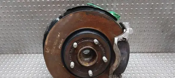Front wheel hub spindle knuckle