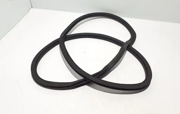 Mercedes-Benz GLA H247 Rear door rubber seal (on body) 