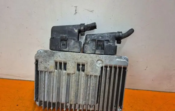 BMW X3 E83 Fan control module 7532949