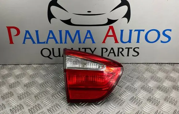 KIA Rio Tailgate rear/tail lights 924031W2