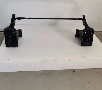 Mercedes-Benz R W251 Radiator mount bracket