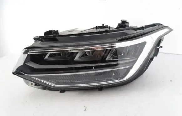 Volkswagen Tiguan Headlight/headlamp 5NB941035G