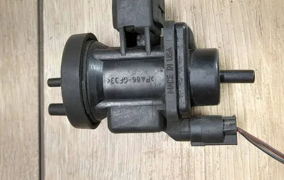 Mercedes-Benz E W212 Valve vacuum 0005450427