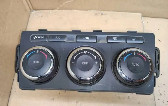 Mazda 6 Climate control/heater control trim GDN361190