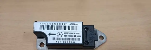 Mercedes-Benz E W212 Airbag deployment crash/impact sensor 0018205626 A6T1K26CX96 0003012992029867