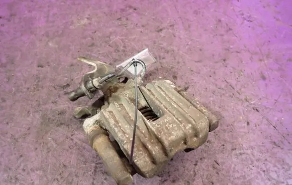Seat Leon (1P) Rear brake caliper