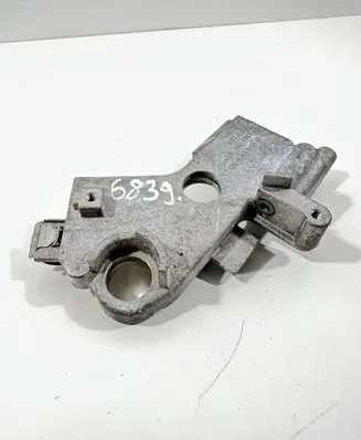 Mercedes-Benz C W205 Air filter cleaner box bracket assembly A6510941627