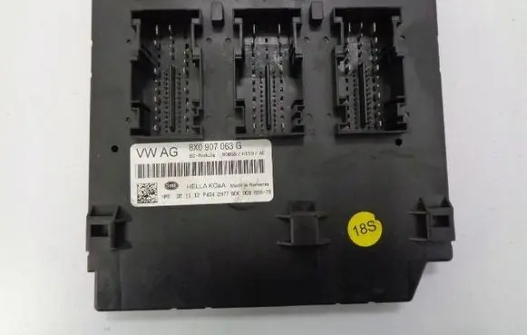 Audi A4 S4 B8 8K Comfort/convenience module 8XO907063G
