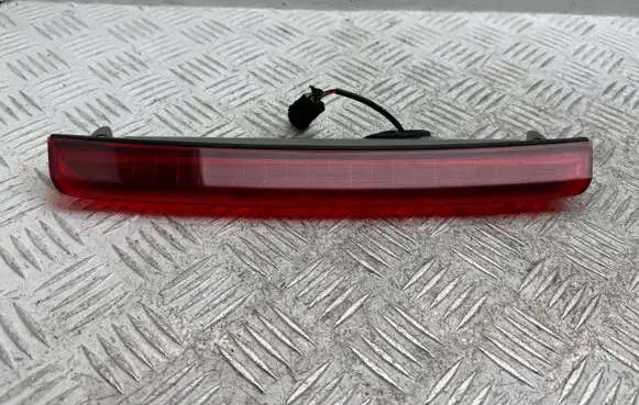 Toyota Avensis T250 Third/center stoplight 8157005090