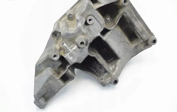 Mercedes-Benz E W210 Engine mounting bracket 1112361030