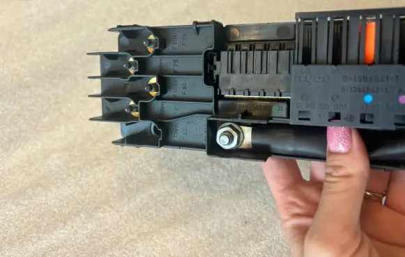 Mercedes-Benz E W211 Fuse module A2115452301 013948421 2115452301
