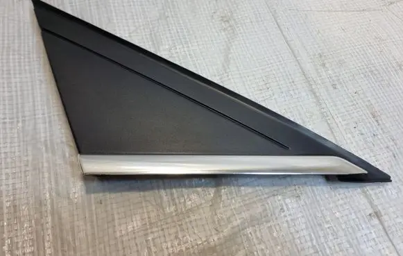 Ford Focus Front arch trim BM51-A16004