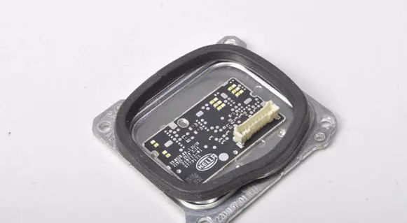 Volvo V60 LED ballast control module 220157-01