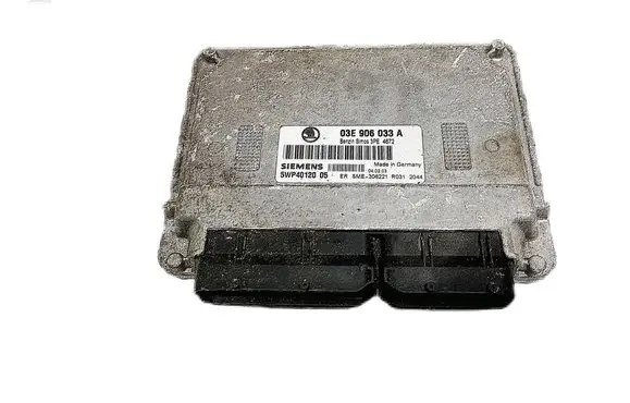 Volkswagen Golf III Engine control unit/module 03E906033A