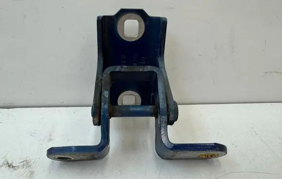 Opel Insignia A Rear door lower hinge ES03A046574