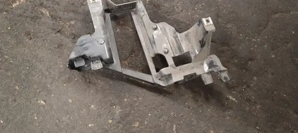 BMW X5 E53 Headlight/headlamp mounting bracket 224568