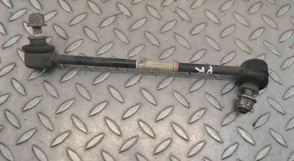 Tesla Model 3 Front anti-roll bar/stabilizer link 104439100D