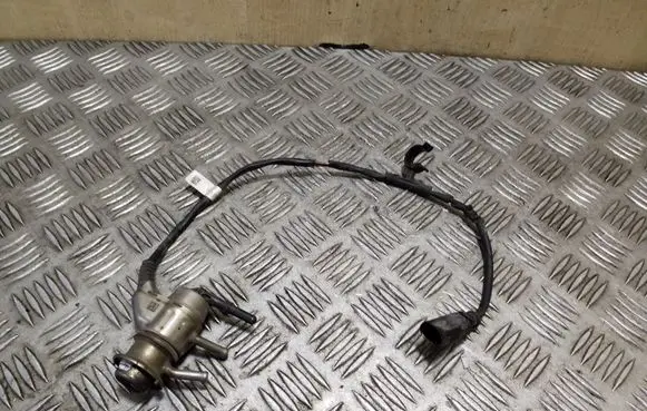 Volkswagen Touareg II AdBlue injector 7P6131113C 0444025025