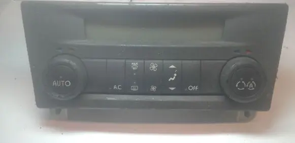 Renault Laguna II Climate control unit 8200181132 52485201