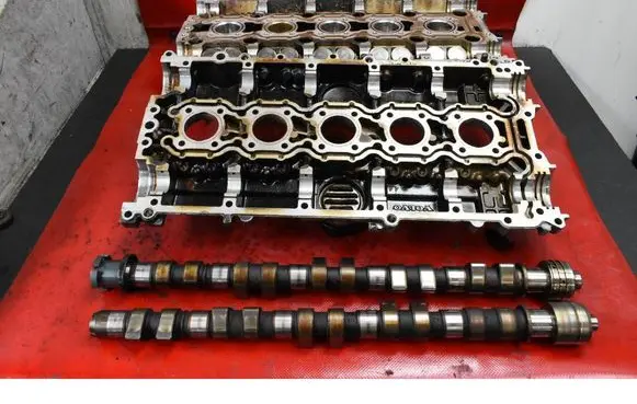 Volvo S60 Engine head 1001837009