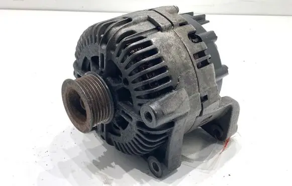 BMW 5 E60 E61 Generator/alternator 7799204