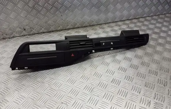 Citroen C5 Dashboard air vent grill cover trim 9682359677