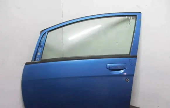 Mitsubishi i-MiEV Front door