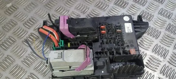 Opel Insignia A Fuse box set 1327732102 544949969