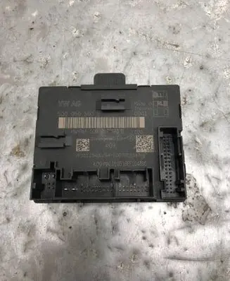 Volkswagen PASSAT B8 Door control unit/module 5Q0959593EBILI 5Q0959593E