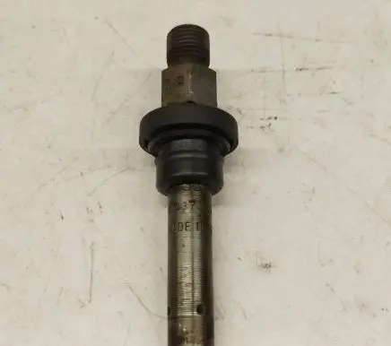 Mercedes-Benz SL R107 Fuel injector 0437502035