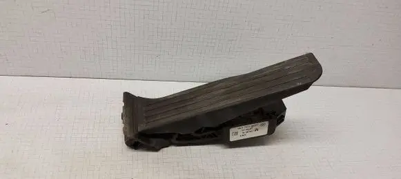 Volkswagen Golf V Accelerator throttle pedal 1K1721503