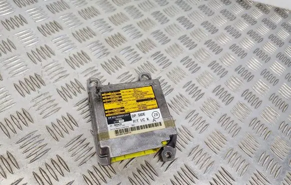 Lexus IS 220D-250-350 Airbag control unit/module 8917053100