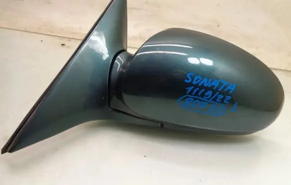 Hyundai Sonata Front door electric wing mirror