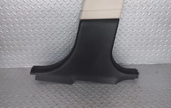 (B) pillar trim (bottom)