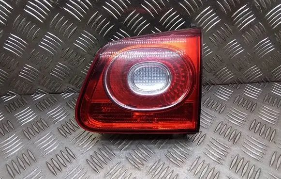 Volkswagen Tiguan Tailgate rear/tail lights 5N0945094B