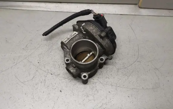 Ford Focus Throttle valve 2S6U9E927F 2S6UFA