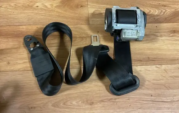 Audi A6 S6 C6 4F Front seatbelt 4F0857705 04042005 604904800A