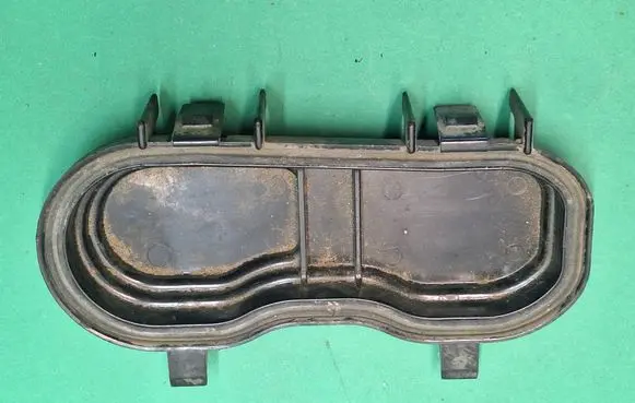 Renault Laguna I Headlight/headlamp dust cover 141672