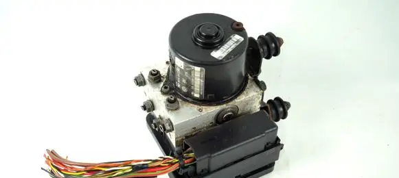 Volkswagen Golf V ABS Pump 1K0614517AE 1K0907379AC