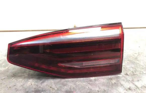 Volkswagen Multivan T7 Tailgate rear/tail lights 7T0945094B