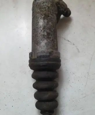 Audi A4 S4 B5 8D Clutch slave cylinder 4A0721261