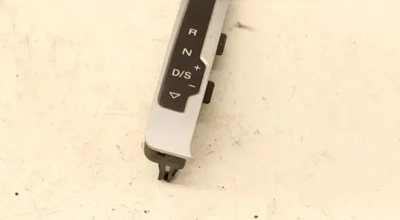 Audi A4 S4 B8 8K Gear shift selector indicator 8R17134633Q7