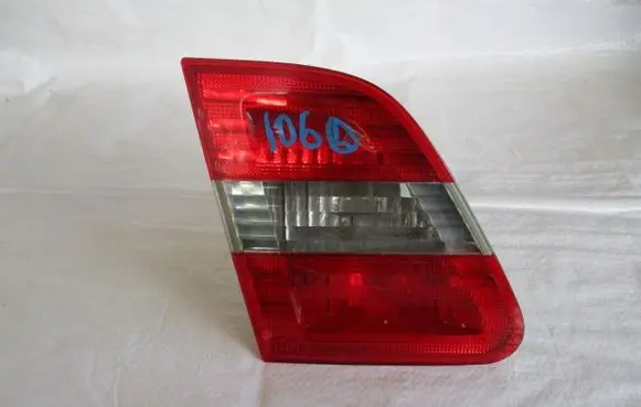 Mercedes-Benz B W245 Tailgate rear/tail lights A1698200577